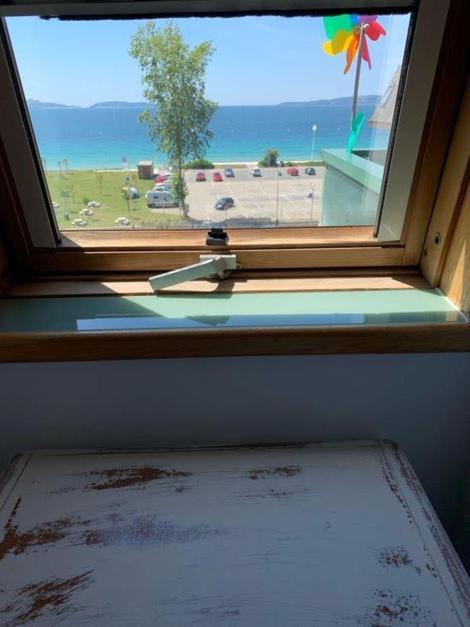 Apartamentos En Playa De Samil Primera Linea De Playa Pe Na Areia Віго Екстер'єр фото