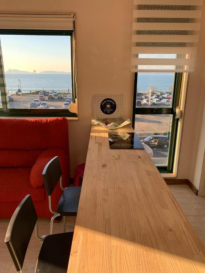 Apartamentos En Playa De Samil Primera Linea De Playa Pe Na Areia Віго Номер фото